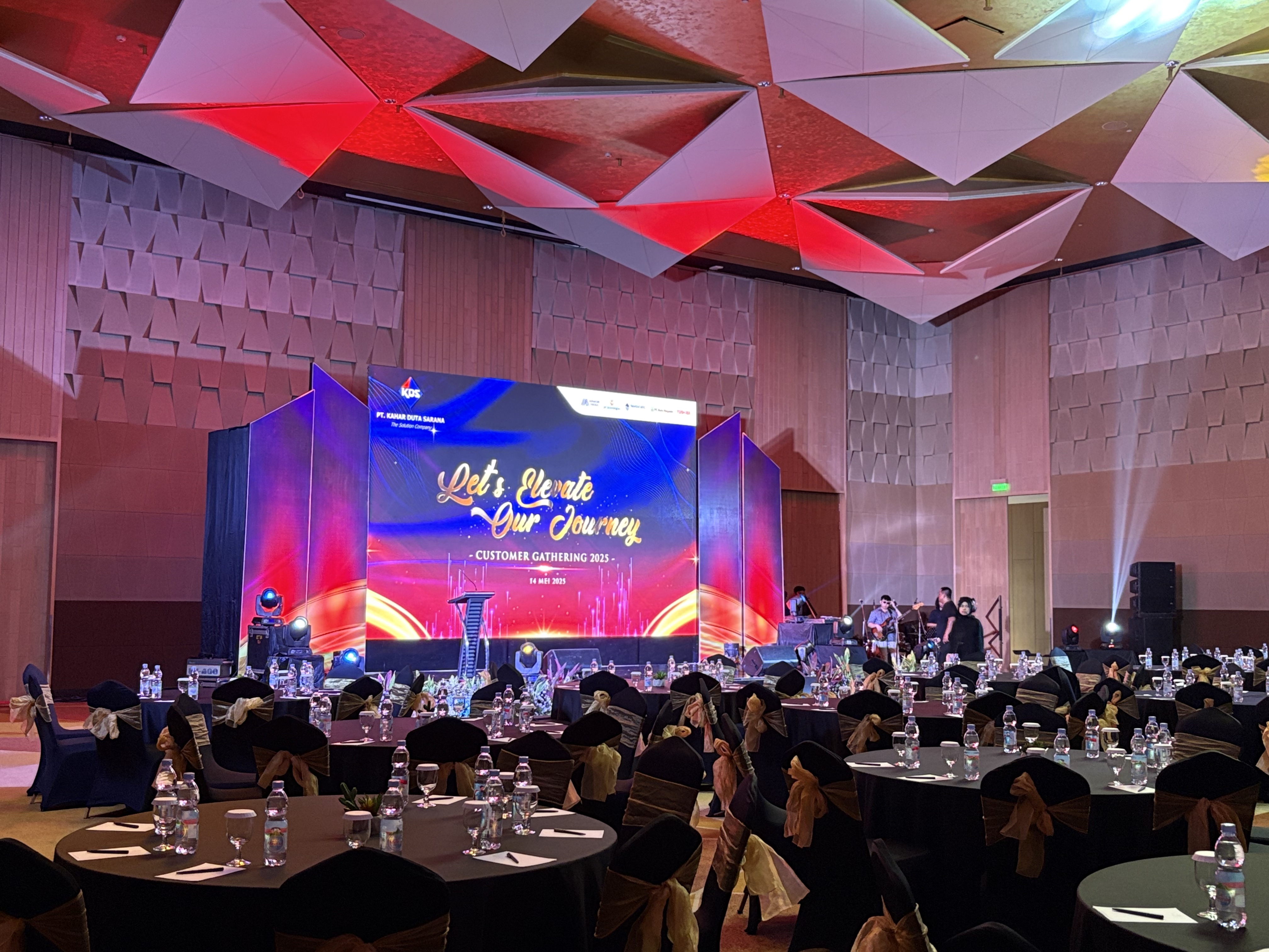 閃耀印尼！新大陸自動識別亮相行業(yè)盛會，解鎖數(shù)字化轉(zhuǎn)型新引擎！